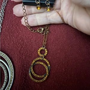 Two new paparazzi necklaces-new